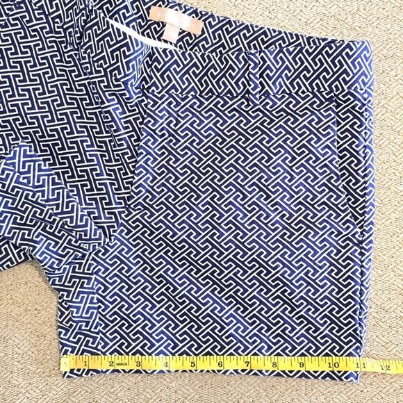 Banana Republic Hampton Navy Blue White  Print Shorts - Size 6 - Picture 9 of 14